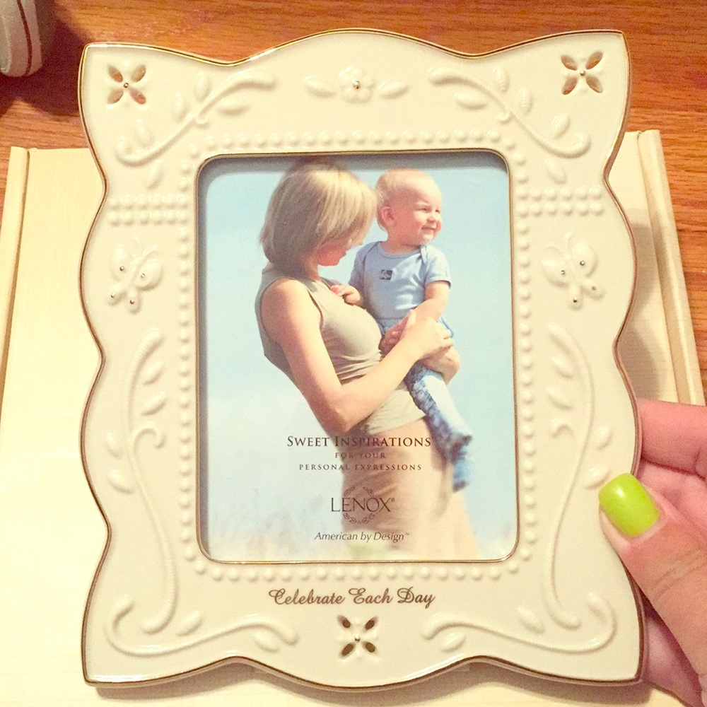 Lenox small frame